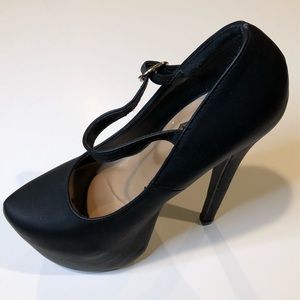 Black Platform Heel